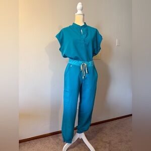 Figs Women's Teal Scrub Set, Medium